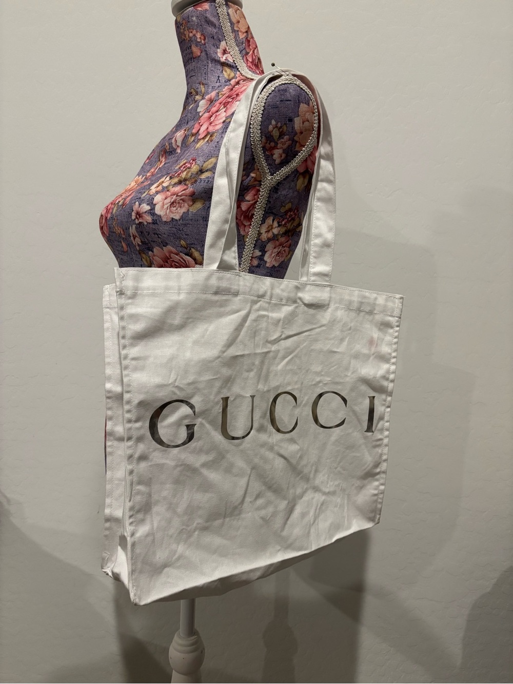 Gucci White Canvas Tote with Metallic Logo